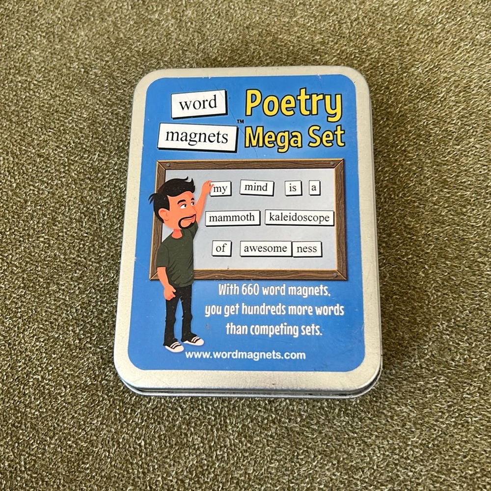 NIB NEW Magnetic Poetry Mega Set 660 Word Magnets Fridge Refrigerator Tin